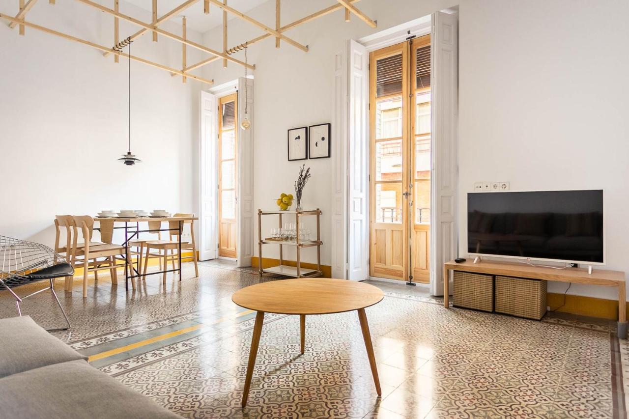 Pop Art , Sunny Apartment Near Santa Cruz Севиля Екстериор снимка