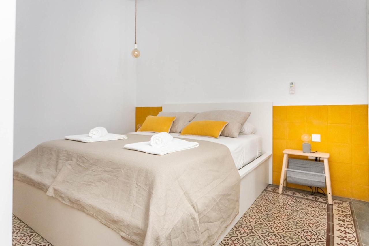 Pop Art , Sunny Apartment Near Santa Cruz Севиля Екстериор снимка